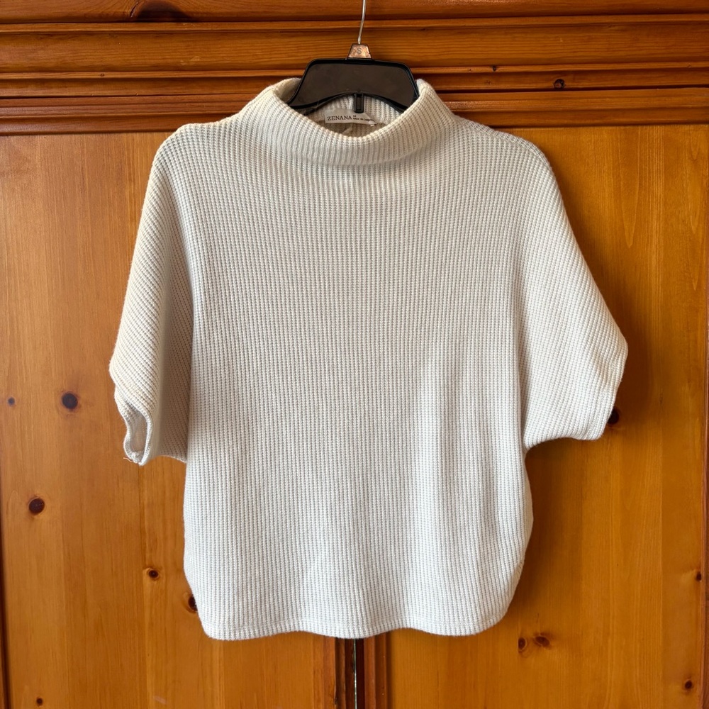 Chic Cream Turtleneck Sweater